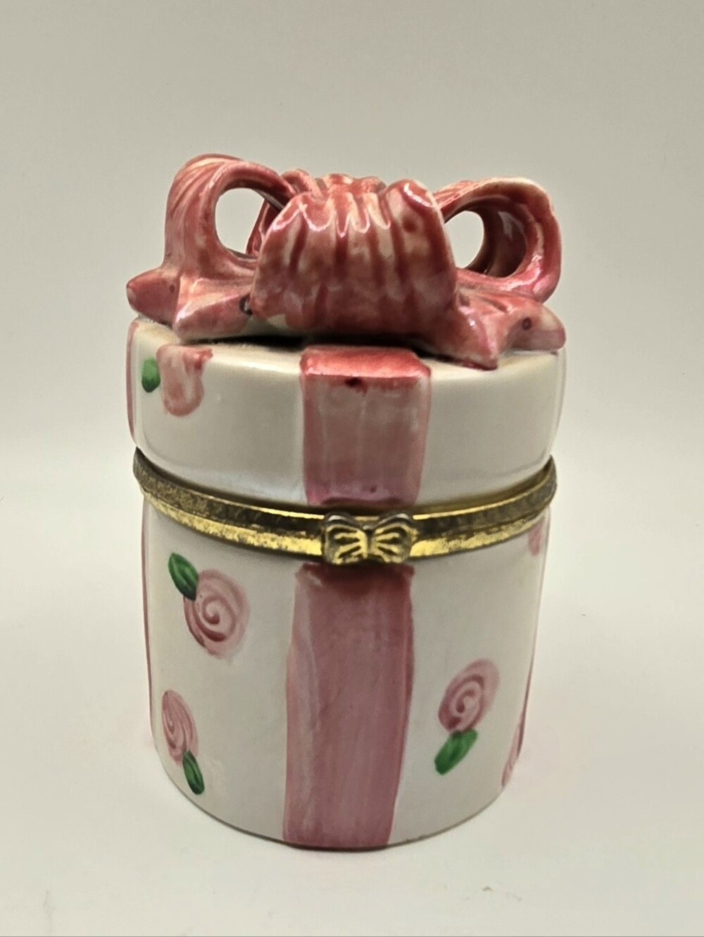 Vintage Hermitage Pottery Jewelry Trinket Box Present Gift With Bow Roses Gold
